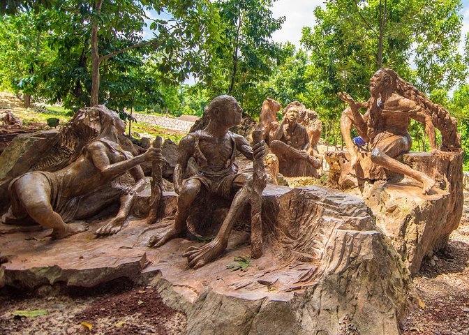 Jamaica Giants Sculpture Park & Art Gallery